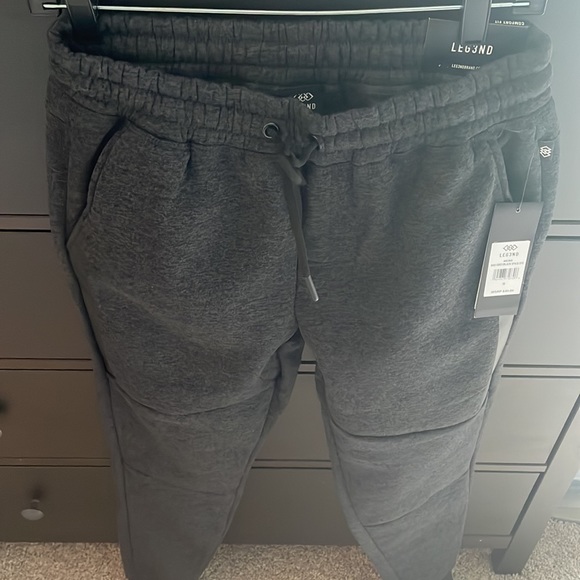 LEG3NDJogger, 2 pair Size Men’s Small, Dark Gray and Hunter Green - Picture 5 of 7